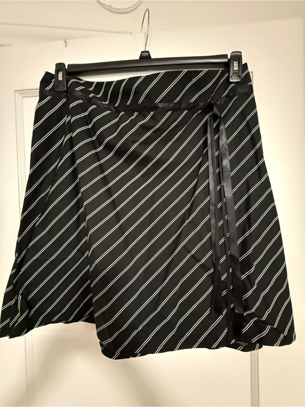 vintage Torrid Black A-Line Wrap Skirt with White Diagonal Stripes